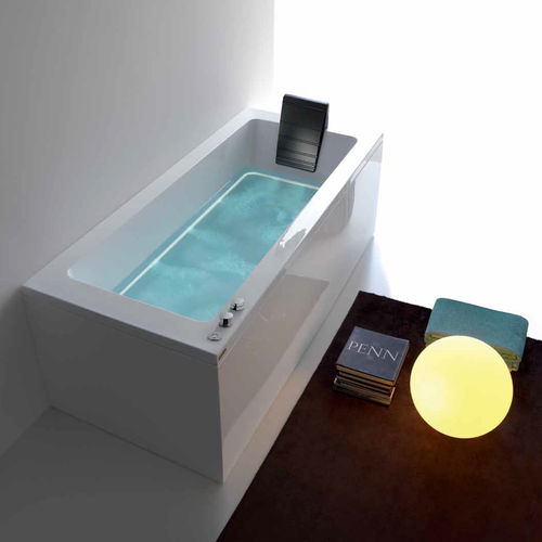 Baignoire en acrylique - DREAM - GRUPPO TREESSE - par Marc Sadler / hydromassage / blanche