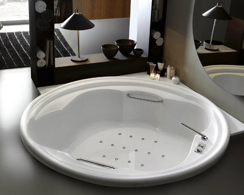 Baignoire ronde - NINFA - GRUPPO TREESSE - en acrylique / double / hydromassage
