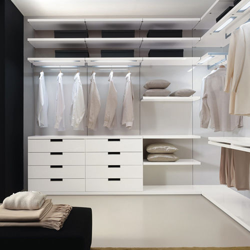 Dressing contemporain - EXTRA - COMPOSIT - en bois laqué / avec éclairage intégré