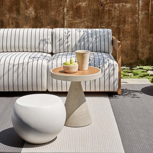 Table d'appoint contemporaine - CONE OPEN AIR  - MERIDIANI - en iroko / avec piètement en béton bfuhp Ductal® / ronde