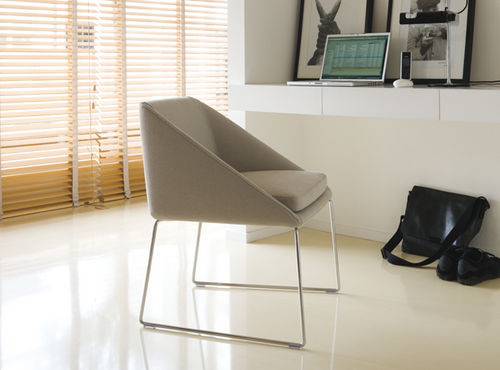 Chaise contemporaine - KELLY  - Verzelloni - en polyuréthane / luge / contract