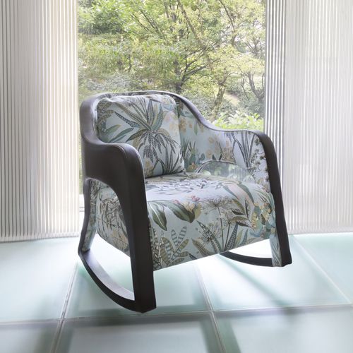 Fauteuil contemporain - PRINCESSE - HUGUES CHEVALIER - en tissu / en bois / multicolore