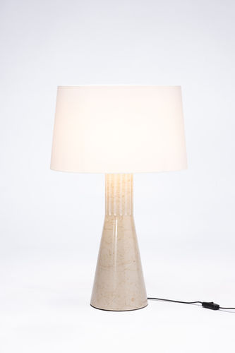 Lampe de table - TOURNON - HUGUES CHEVALIER - en tissu / en marbre / contemporaine