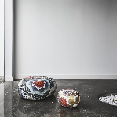 Pouf contemporain - GOLNAR - BISAZZA - en béton / ovale / d'extérieur