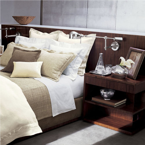 Table de chevet contemporaine - MODERN HOLLYWOOD - Ralph Lauren Home - en noyer / en placage de bois / en aulne
