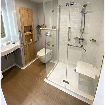 Salle de bain contemporaine - NORIA - BAUDET SA - en faïence / stratifiée / en polyester