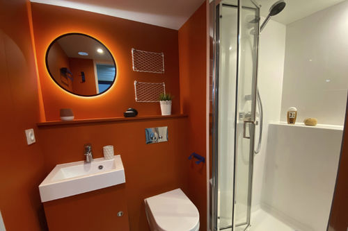 Salle de bain contemporaine - ARC22 - BAUDET SA - en métal / préfabriquée