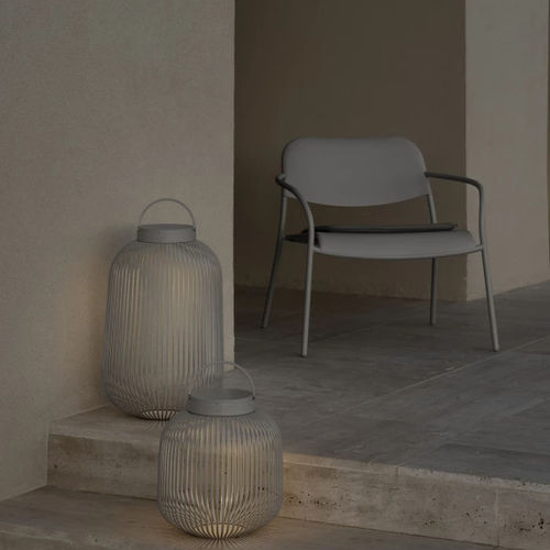 Fauteuil contemporain - YUA - Blomus - en acier à revêtement par poudre / en acier galvanisé / en acier à revêtement par poudre