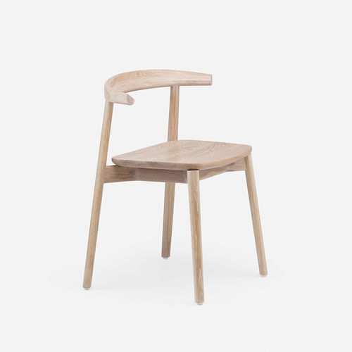 Chaise contemporaine - ANDO - DE LA ESPADA - d'intérieur / en chêne / en bois massif