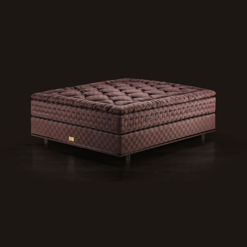 Lit double - MARWARI® - Hästens - contemporain / tapissé / sur mesure