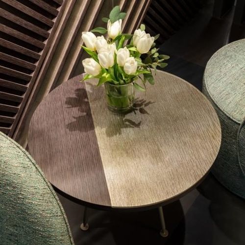 Table d'appoint contemporaine - TRAY  - SICIS - en chêne / en verre / avec piètement en métal