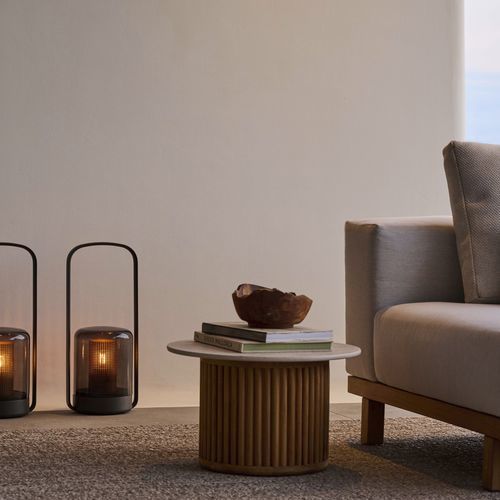 Table d'appoint design - OTTO - Tribù - en céramique / avec piètement en teck / ronde