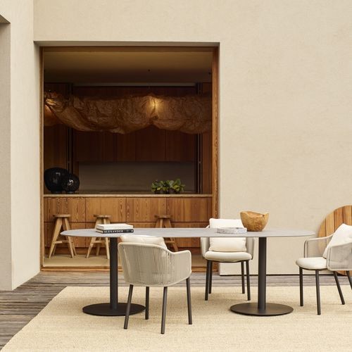 Table à manger contemporaine - T-TABLE  - Tribù - en pierre de lave / avec piètement en acier inoxydable / ovale