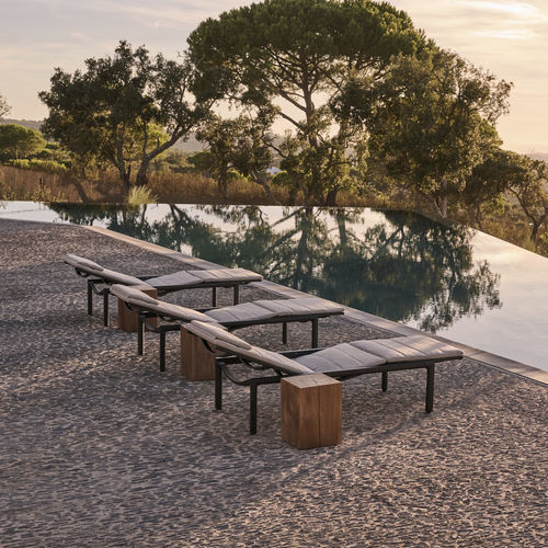 Bain de soleil contemporain - ILLUM - Tribù - en Batyline® / en aluminium peint / dossier ajustable