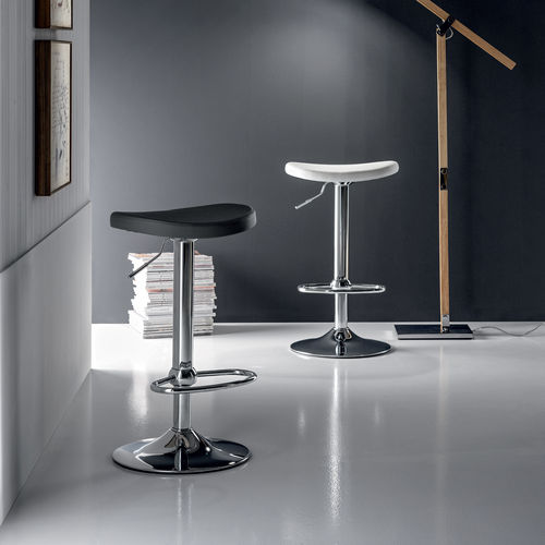 Tabouret de bar contemporain - BLUES - STOSA CUCINE - en simili cuir / avec piètement en métal peint / tapissé