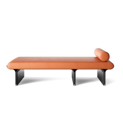 Méridienne contemporaine - STAMI DAYBED - Gallotti&Radice - en polyuréthane / en bois laqué mat / avec piètement en frêne