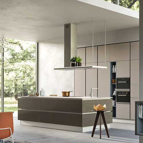 Cuisine contemporaine - AINOA 3.0 - Record Cucine - en bois laqué / en frêne / avec îlot