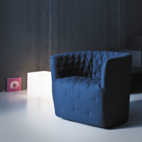 Fauteuil contemporain - AMÉLIE - saba - en tissu / en métal / avec revêtement amovible
