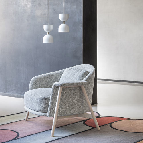 Fauteuil contemporain - KEPI  - saba - en tissu / en frêne / en métal