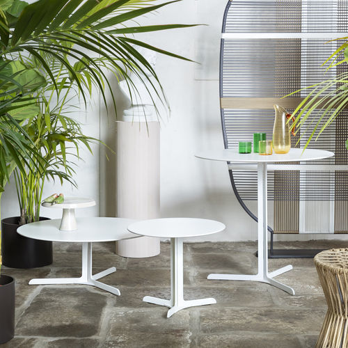 Table basse contemporaine - GARDEN - saba - en HPL / avec piètement en métal peint / ronde