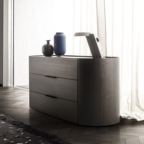 Commode contemporaine - DEDALO - PIANCA - en bois laqué / pour chambre d'hôtel / marron