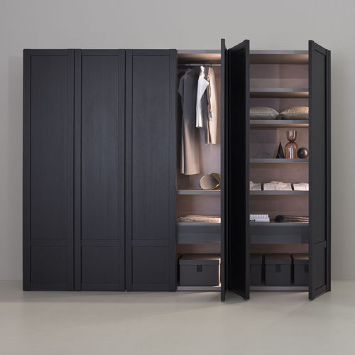 Armoire contemporaine - VERONA  - PIANCA - en bois / à portes battantes / à porte coulissante