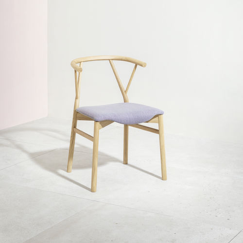 Chaise contemporaine - Valerie - miniforms - d'intérieur / en tissu / en simili cuir