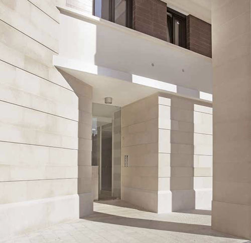 Parement en pierre naturelle - TANGO - Manzi Marmi S.r.l. - intérieur / extérieur / contemporain