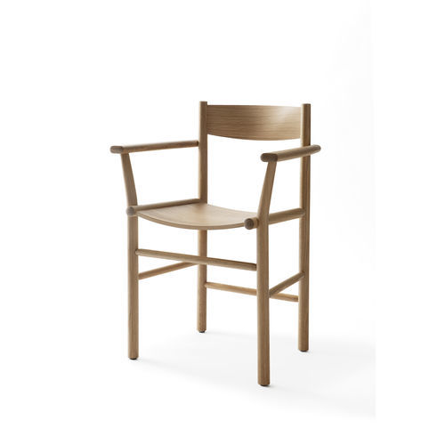 Chaise de salle à manger contemporaine - AKADEMIA ARMREST CHAIR - Nikari - d'intérieur / en chêne / en frêne