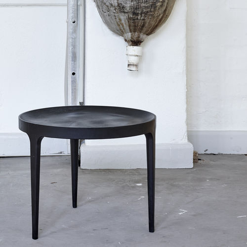 Table basse contemporaine - GHOST - NORR11 - en fonte d'aluminium / avec piètement en aluminium / ronde