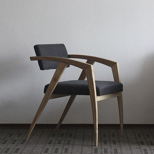Chaise contemporaine - DEBUSSY : RÉF. 26000 - OVATION Paris - d'intérieur / en tissu / avec piètement en bois