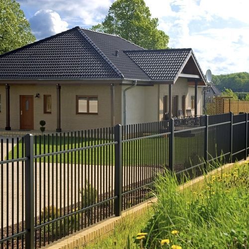 Clôture à lames - CLASSIC  - WISNIOWSKI - grillagée / à barreaux / de jardin