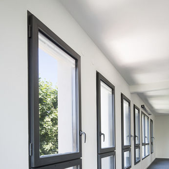 Fenêtre en fibre de verre - KALORY'R - KAWNEER - en polyamide / battante / 1 vantail