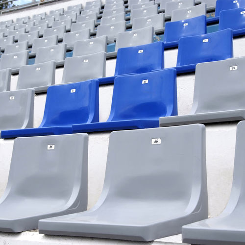 Siège de gradin monobloc - CR3 - Daplast, S.L. - avec dossier haut / contemporain / haute résistance
