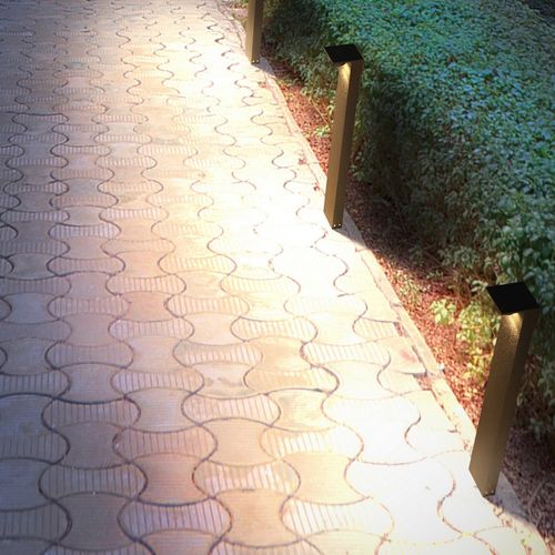 Borne d'éclairage de jardin - BORDO - Professional Lighting Genius s.r.l. - contemporaine / en acier inoxydable / en PMMA
