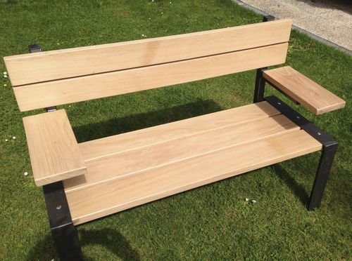 Banc public contemporain - KUB BRASERO - en chêne / avec dossier