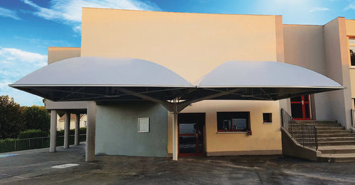 Structure tendue sur ossature métallique - DIAMANT - DALO - pour couverture / avec membrane en polyester / pour école