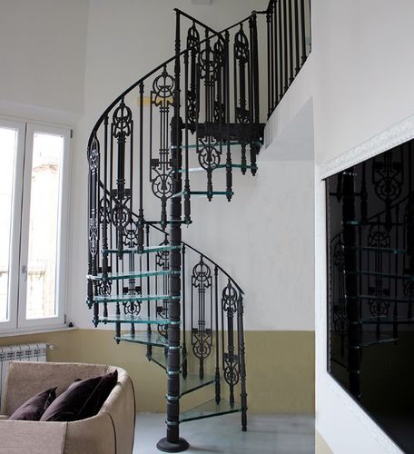 Escalier en colimaçon - C 142 - Ghisarredo - à marches en verre / structure en acier / résidentiel