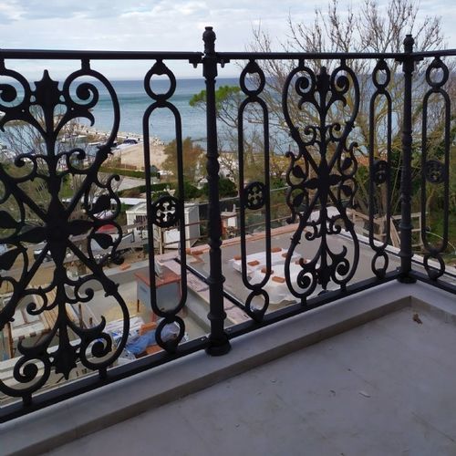 Garde-corps en fonte - BR 06 - Ghisarredo - de type balustrade / d'intérieur / d'extérieur