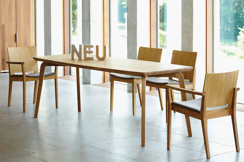 Table contemporaine - DWELLER - Jankurtzmöbel - en chêne / rectangulaire