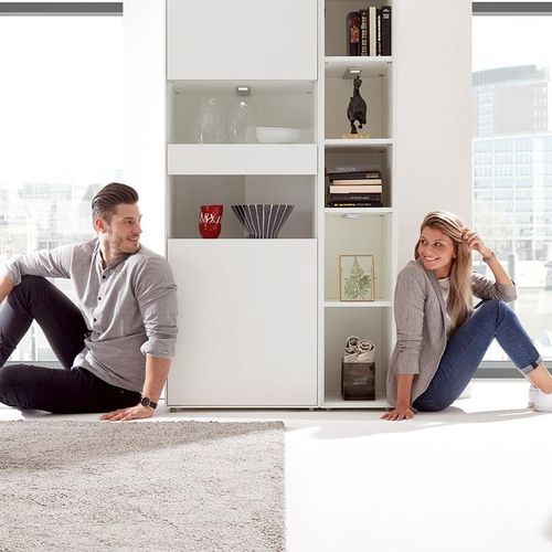 Vitrine contemporaine - EASY - NOW! By Hülsta - en verre / en bois laqué / éclairée