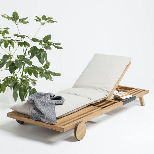 Bain de soleil contemporain - UMOMOKU - prostoria - en bois / dossier ajustable / à roulettes