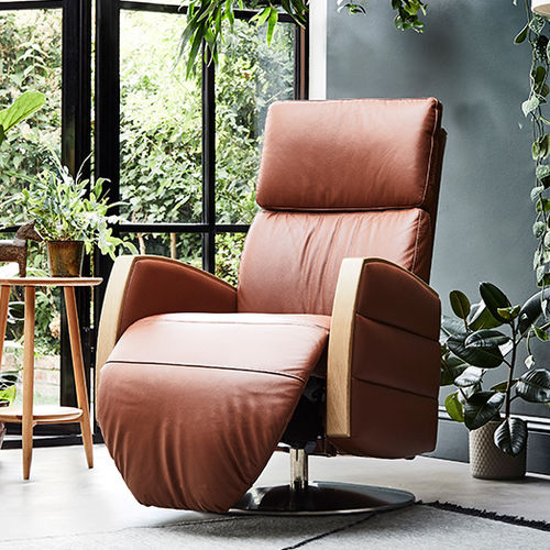 Fauteuil contemporain - NOTO - ercol - en cuir / en tissu / en chêne