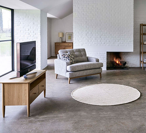 Meuble TV contemporain - CHESHAM - ercol - en chêne
