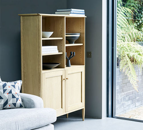 Buffet haut - CHESHAM - ercol - contemporain / en chêne / avec étagère