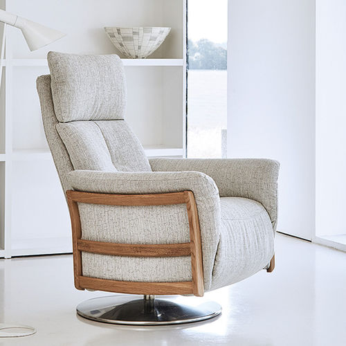 Fauteuil contemporain - GINOSA - ercol - en cuir / en tissu / en chêne