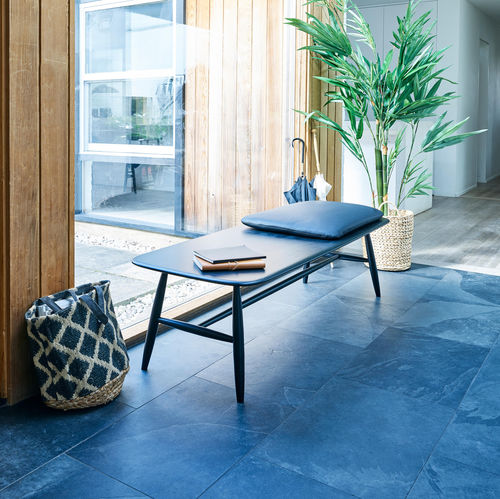 Banc contemporain - VON - ercol - en noyer / en frêne / en tissu