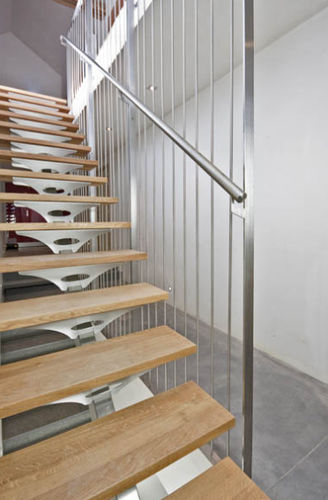 Escalier droit - EDI58 - La Maestria - à marches en bois / structure en acier inoxydable / contemporain
