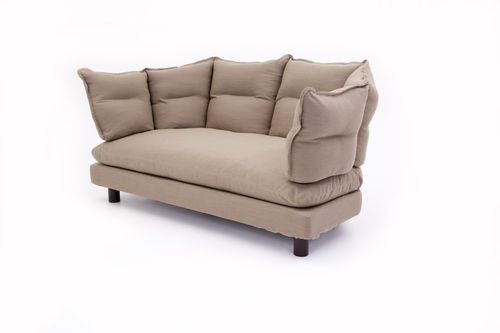 Canapé contemporain - ENVELOPPE - LK Hjelle - en tissu / beige / par Inga Sempé
