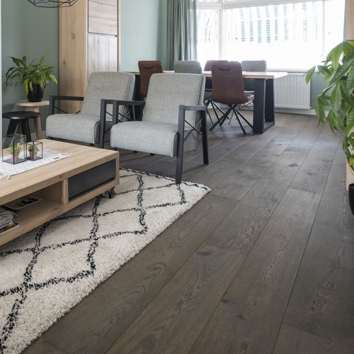 Parquet contrecollé - D.06 - Dennebos Flooring - en chêne / point de Hongrie / huilé